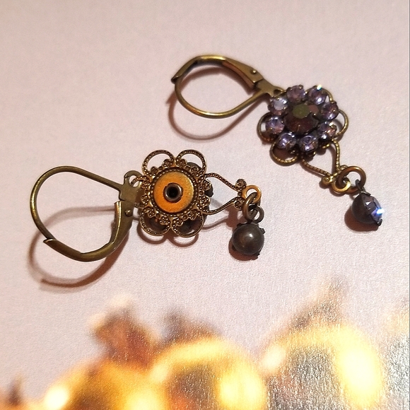 Vintage Filigree Purple and Black Crystal Dangle Earrings - Picture 5 of 6